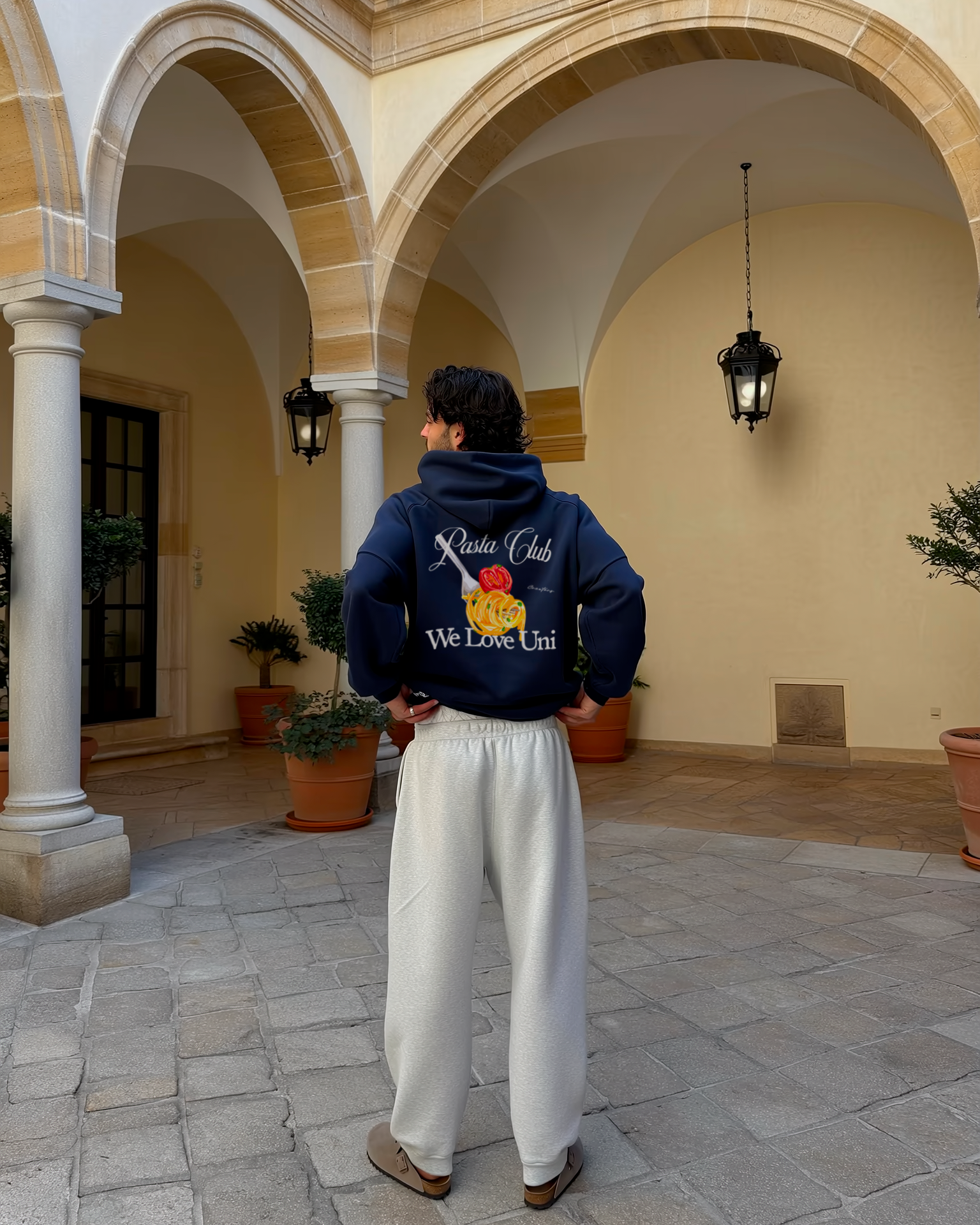 nael_bleu_hoodie_f1832a49-9b3f-4c7c-adda-7ab180ed1c56.png